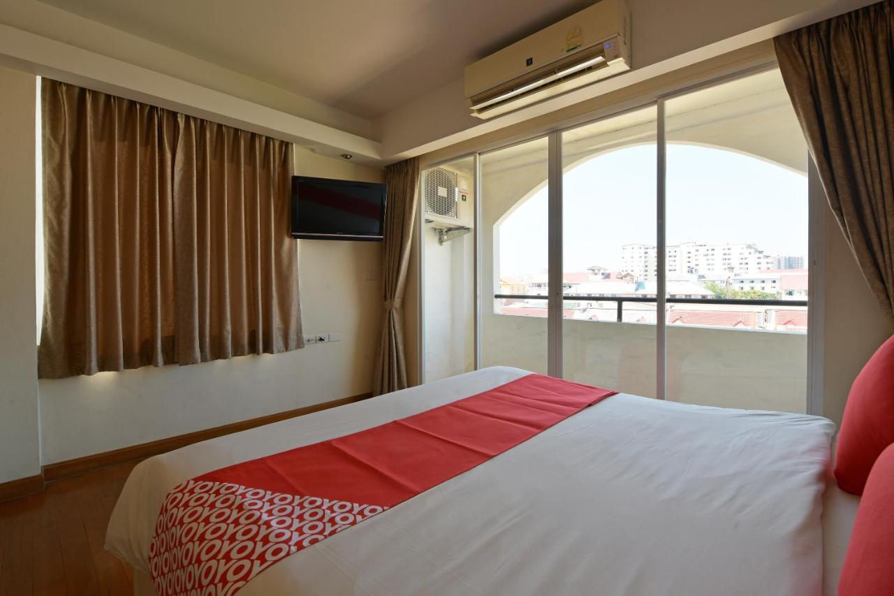 Oyo 109 Ozone Prime Pattaya Hotel Exterior foto