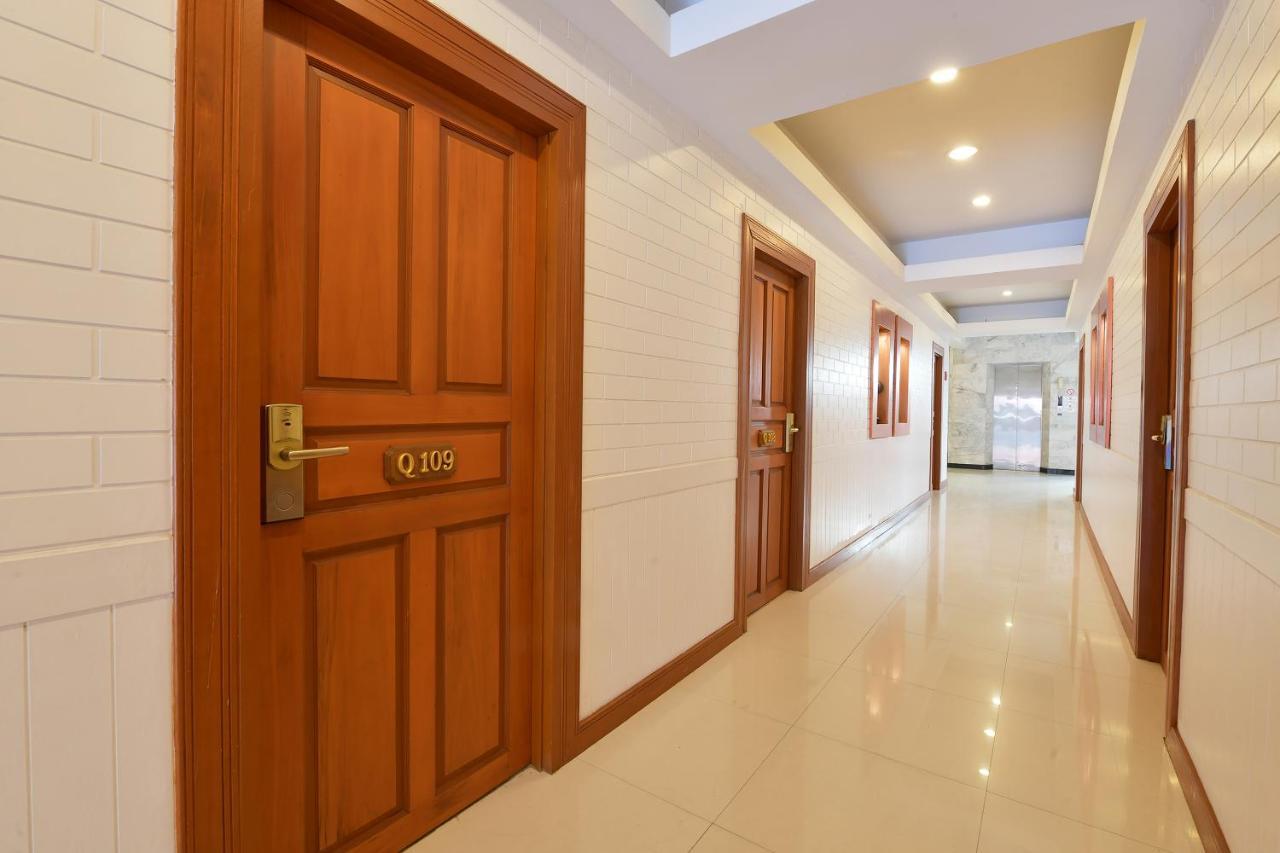 Oyo 109 Ozone Prime Pattaya Hotel Exterior foto